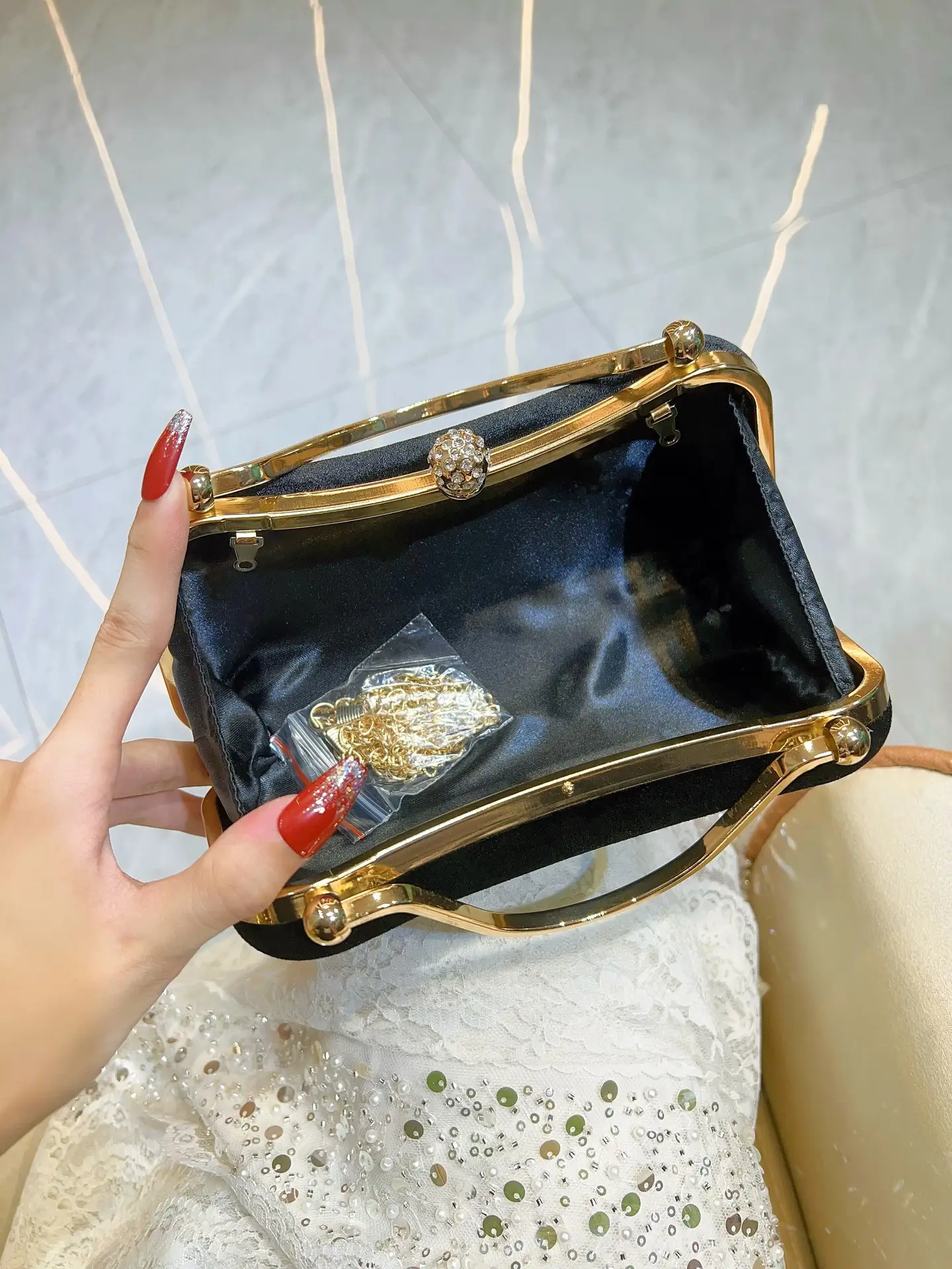Black Velvet Rhinestone Clutch Bag for Women - Image 4