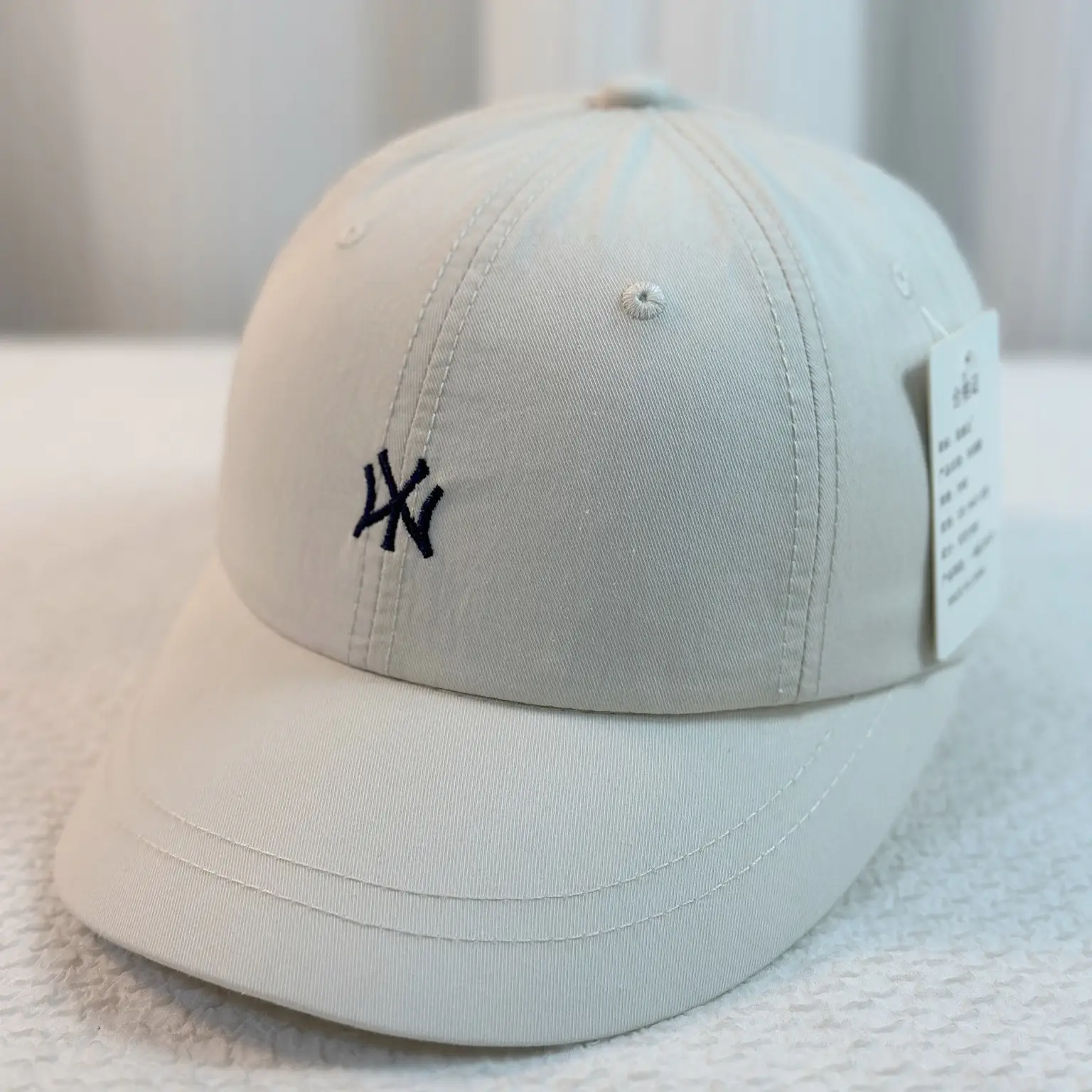 New Denim Ripped Baseball Cap Large Circumference White Black - Image 5