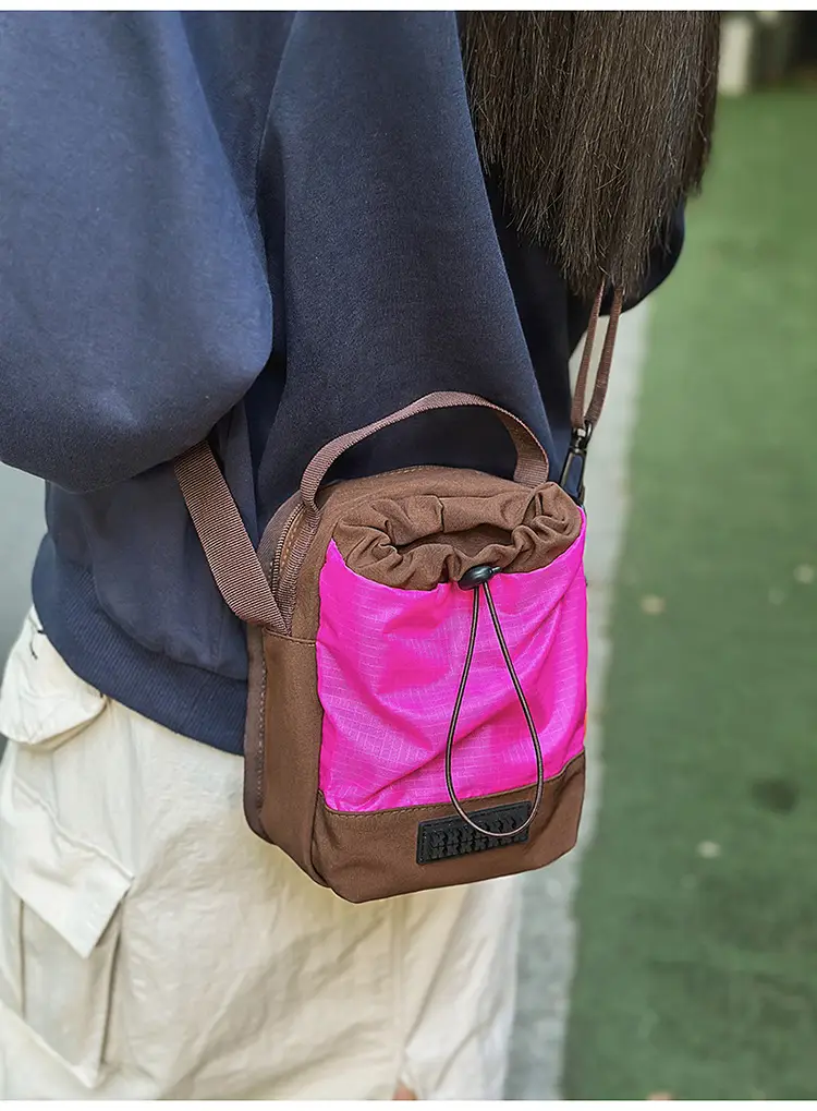 Unisex Color-block Drawstring Bag Water-repellent Double-layer Portable — feature 45