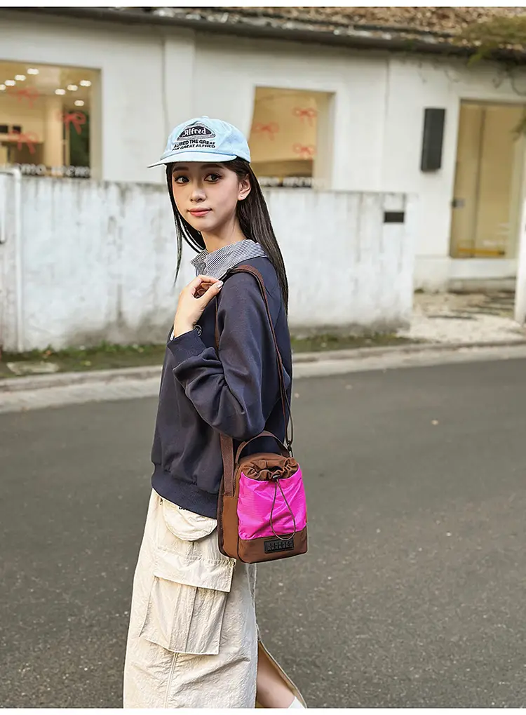 Unisex Color-block Drawstring Bag Water-repellent Double-layer Portable — feature 48