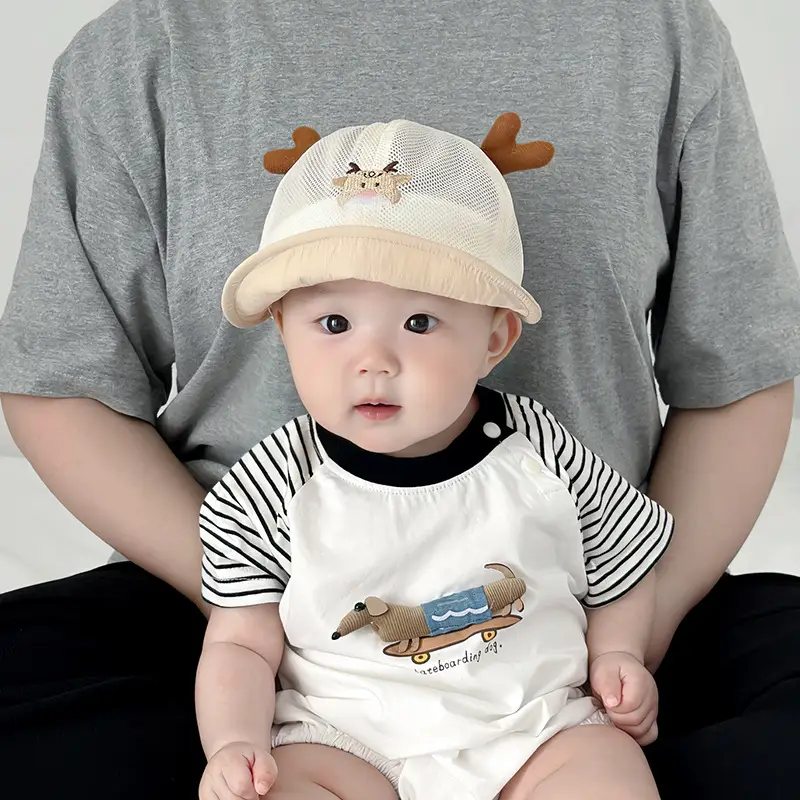 Baby Cap with Cow Print Travel Sun Hat — feature 2