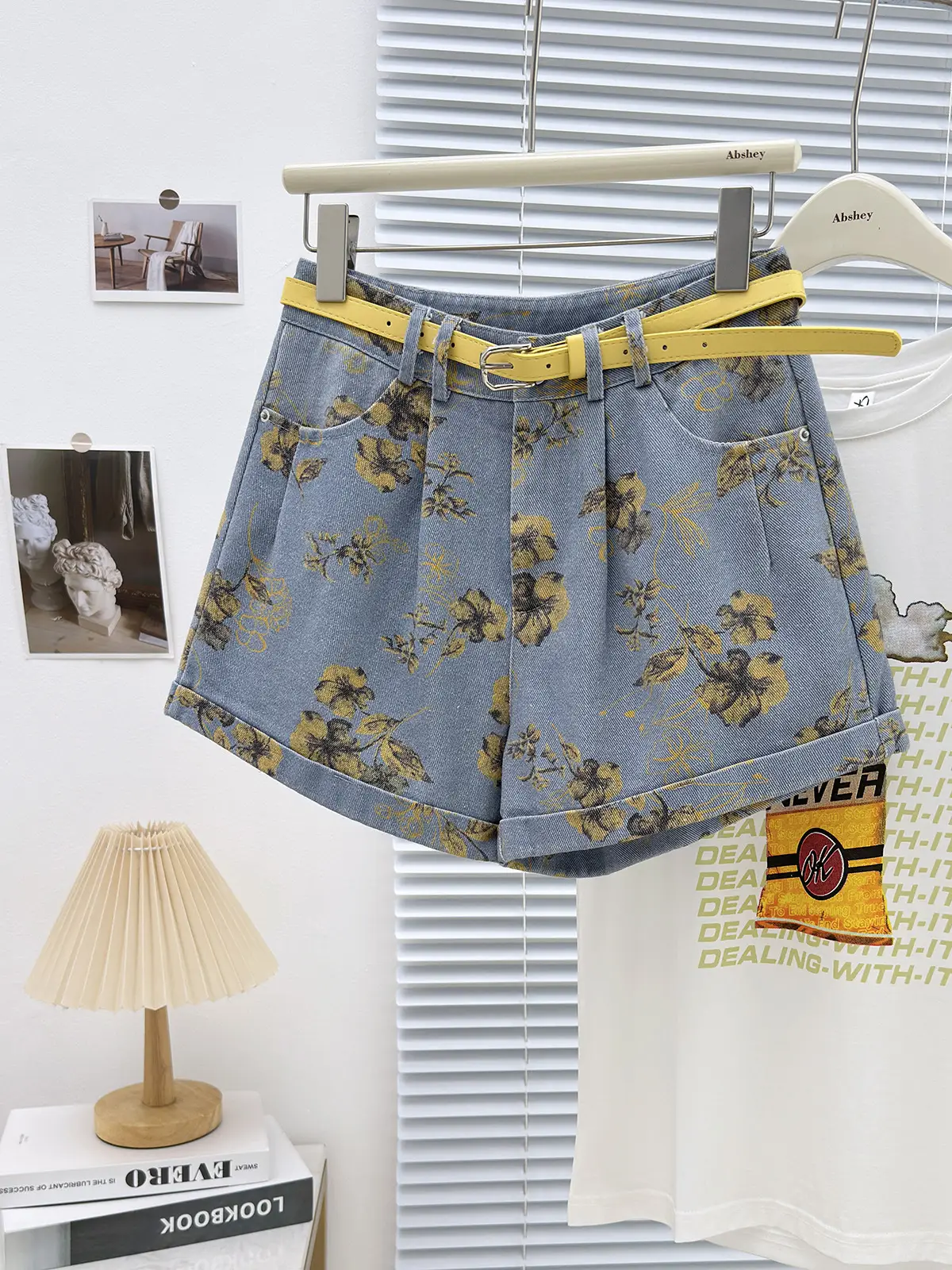 Korean Women Tie-Dye Denim Shorts High Waist Belt — feature 4