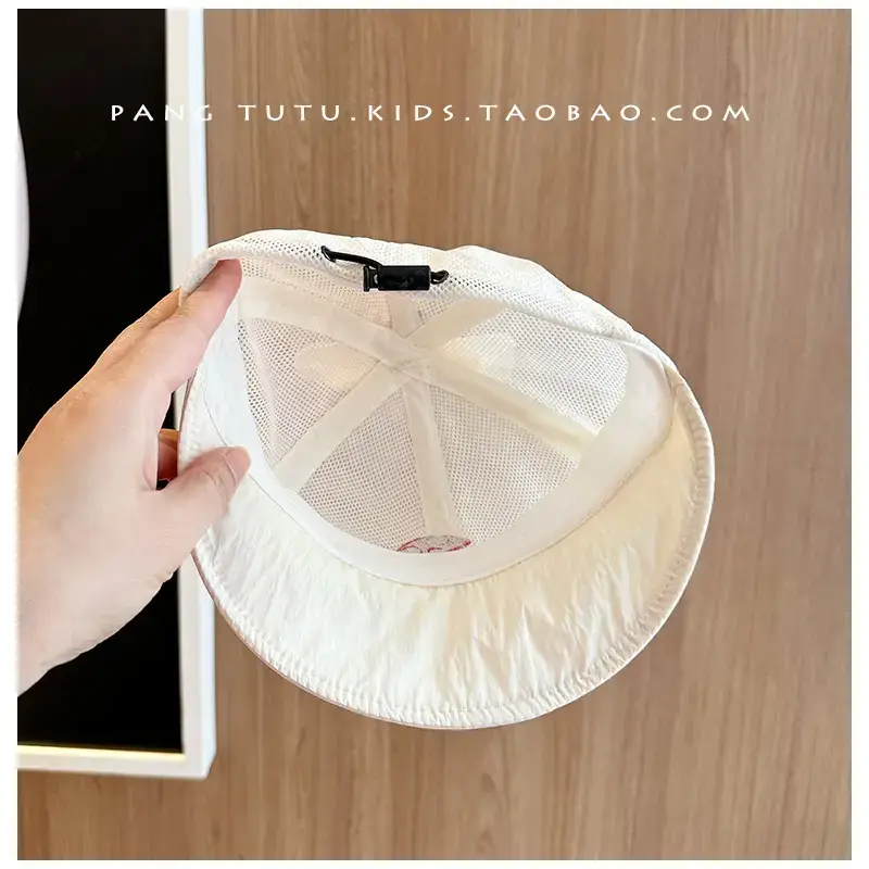 Baby Hat with Princess Bow & Sunscreen Design — feature 5