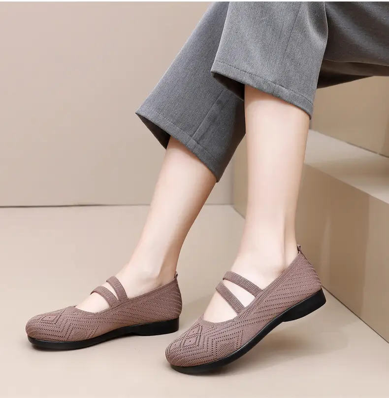 Summer Old Beijing Cloth Shoes Women's Mesh Shoes Breathable Flat Heeled Soft Sole Non-slip Hollow-out Middle-aged and Elderly Mother Shoes Comfortable Sandals — feature 11