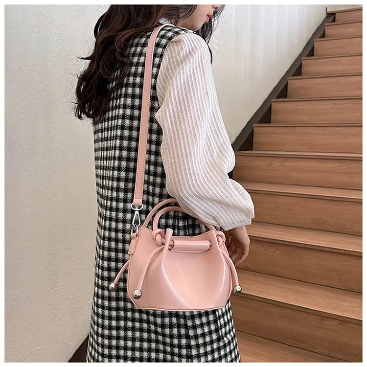 White Pleated Handbag with Crossbody Strap for Women — feature 19
