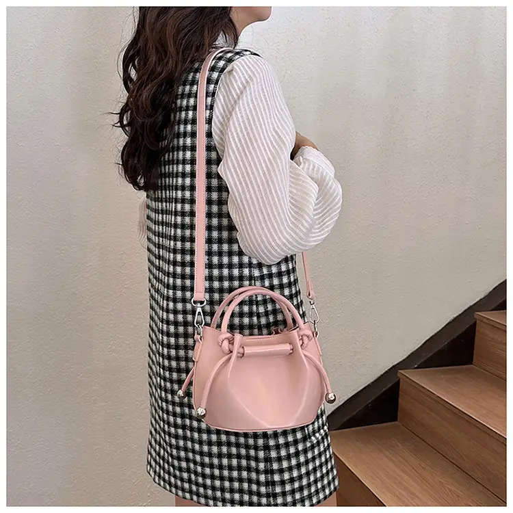 White Pleated Handbag with Crossbody Strap for Women — feature 20