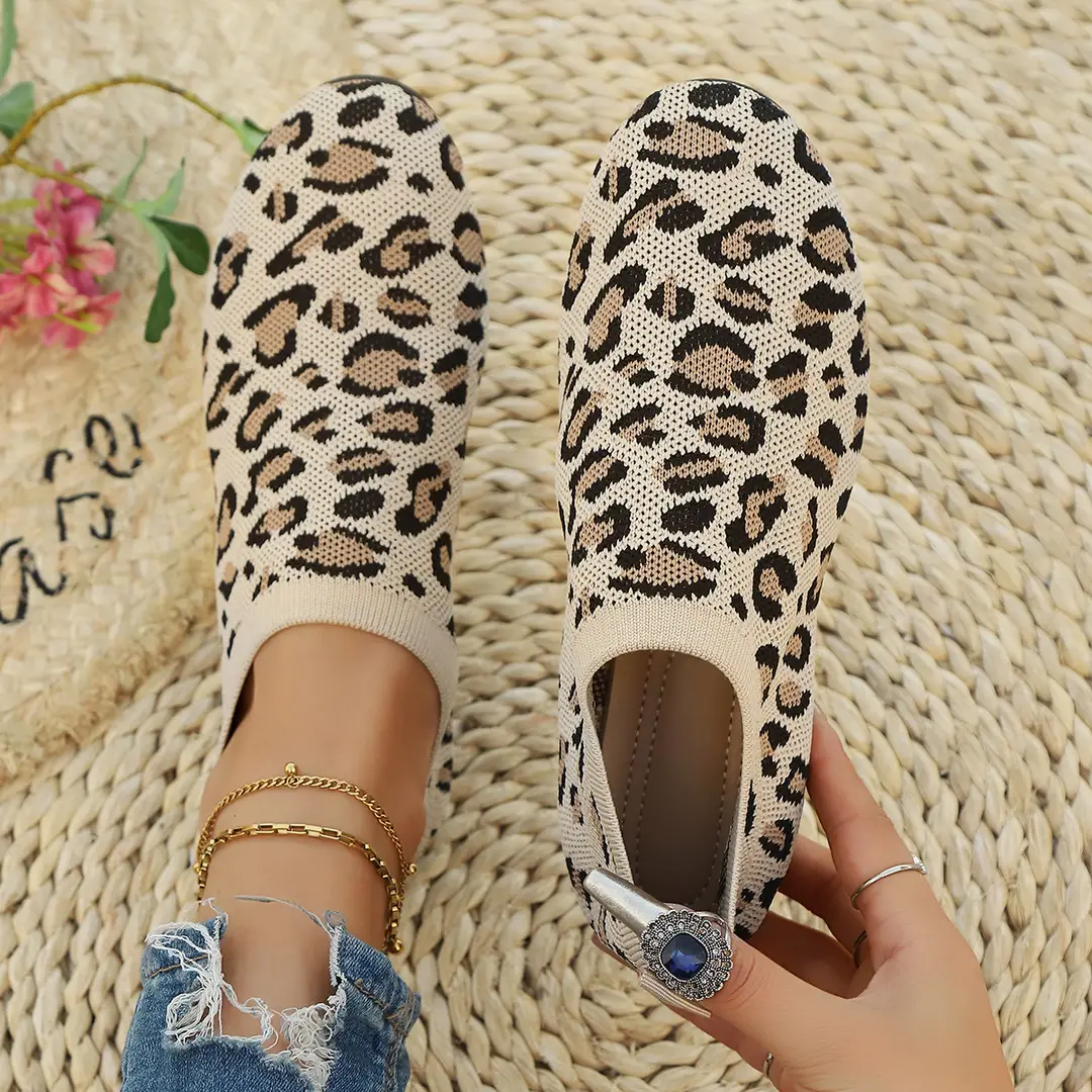 Women's Fashion Large Size Flats 2025 New Knitted Breathable Low-Cut Slip-On Breathable Shallow Mouth Bean Shoes — feature 13