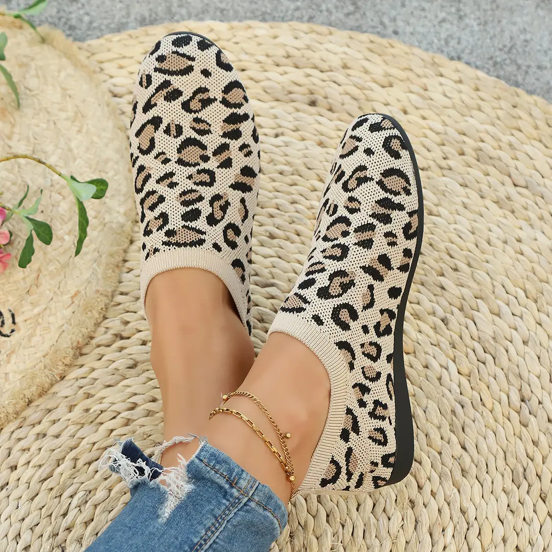 Women's Fashion Large Size Flats 2025 New Knitted Breathable Low-Cut Slip-On Breathable Shallow Mouth Bean Shoes — feature 14
