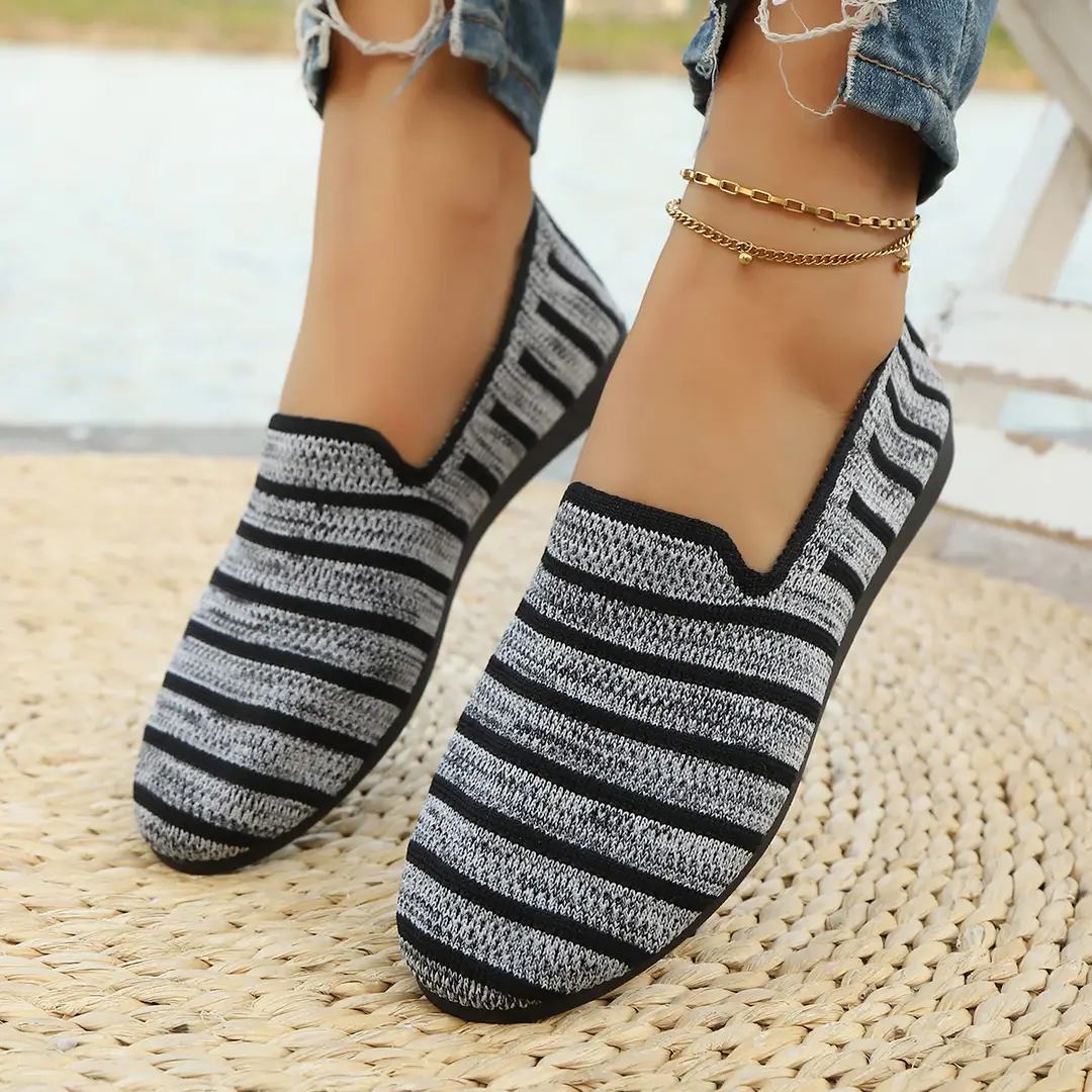 Women's Fashion Large Size Flats 2025 New Knitted Breathable Low-Cut Slip-On Breathable Shallow Mouth Bean Shoes — feature 20