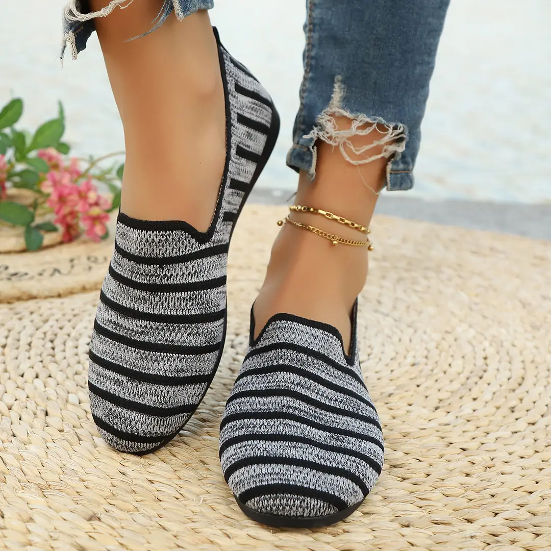 Women's Fashion Large Size Flats 2025 New Knitted Breathable Low-Cut Slip-On Breathable Shallow Mouth Bean Shoes — feature 21