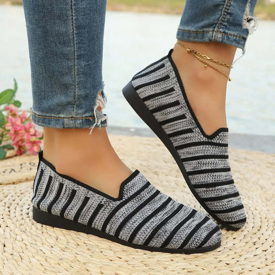Women's Fashion Large Size Flats 2025 New Knitted Breathable Low-Cut Slip-On Breathable Shallow Mouth Bean Shoes — feature 22