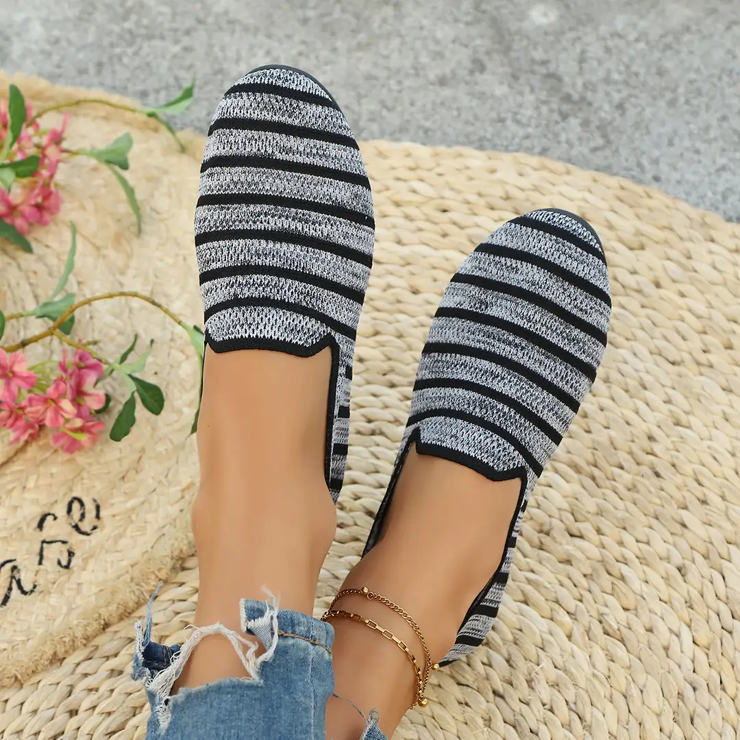 Women's Fashion Large Size Flats 2025 New Knitted Breathable Low-Cut Slip-On Breathable Shallow Mouth Bean Shoes — feature 23