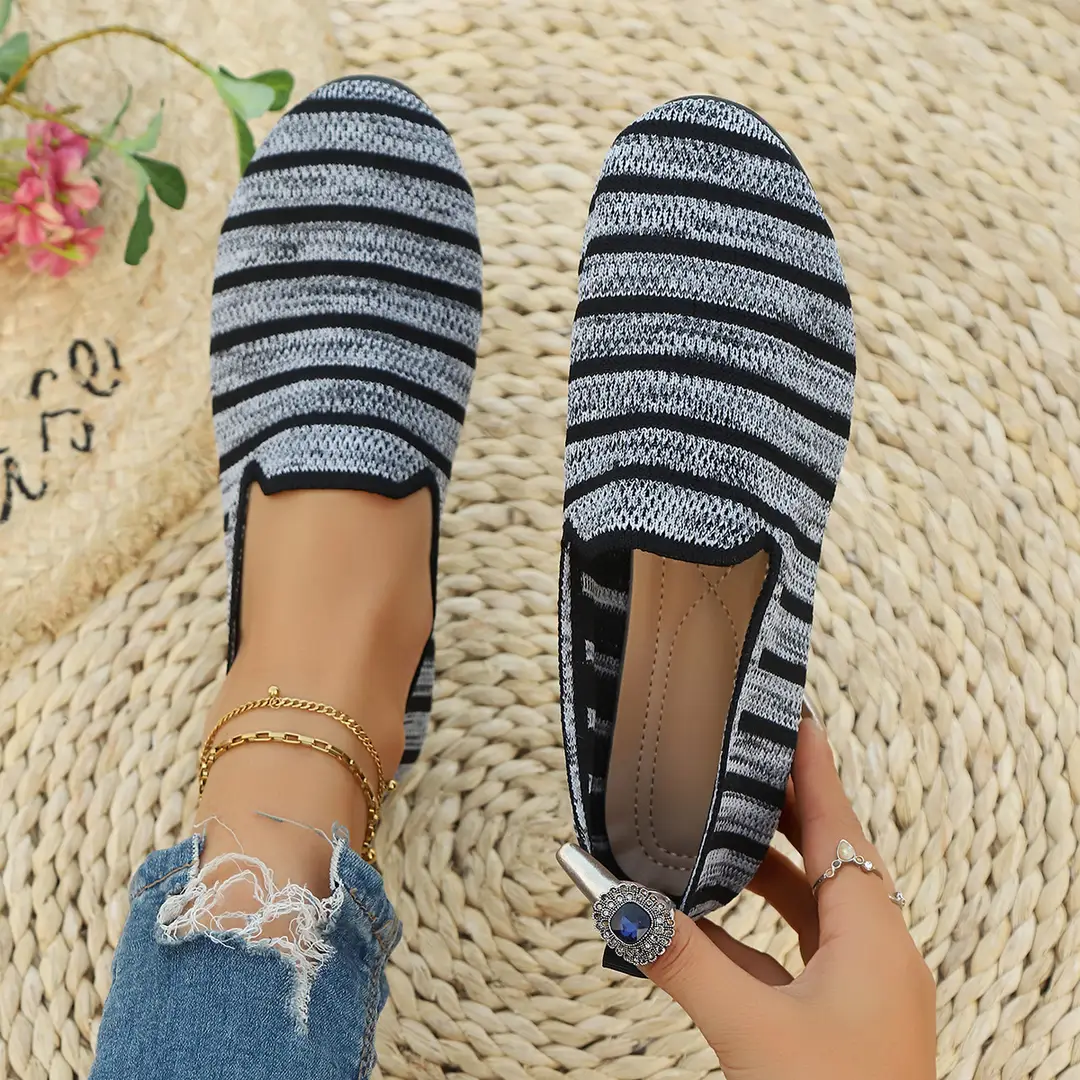Women's Fashion Large Size Flats 2025 New Knitted Breathable Low-Cut Slip-On Breathable Shallow Mouth Bean Shoes — feature 24