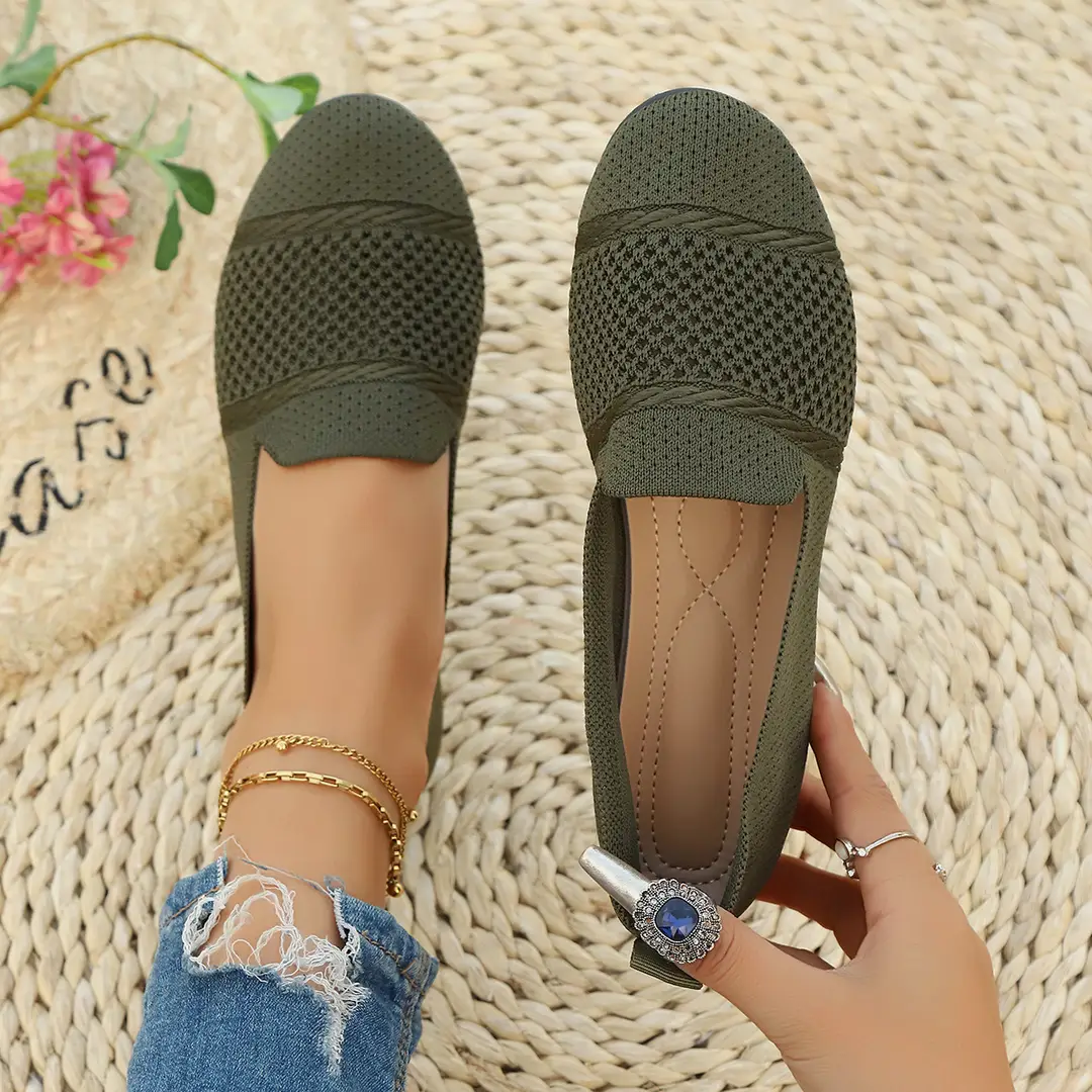 Women's Fashion Large Size Flats 2025 New Knitted Breathable Low-Cut Slip-On Breathable Shallow Mouth Bean Shoes — feature 25