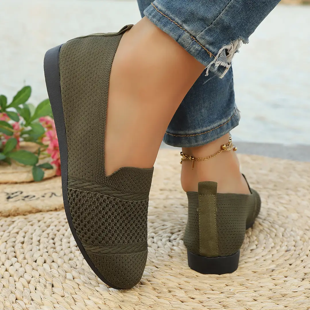 Women's Fashion Large Size Flats 2025 New Knitted Breathable Low-Cut Slip-On Breathable Shallow Mouth Bean Shoes — feature 28