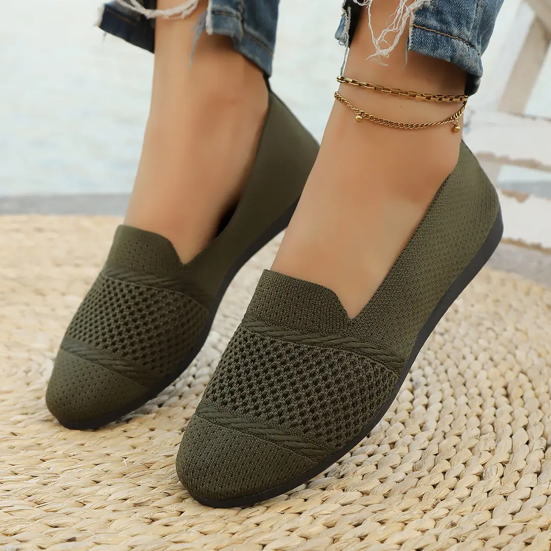 Women's Fashion Large Size Flats 2025 New Knitted Breathable Low-Cut Slip-On Breathable Shallow Mouth Bean Shoes — feature 30