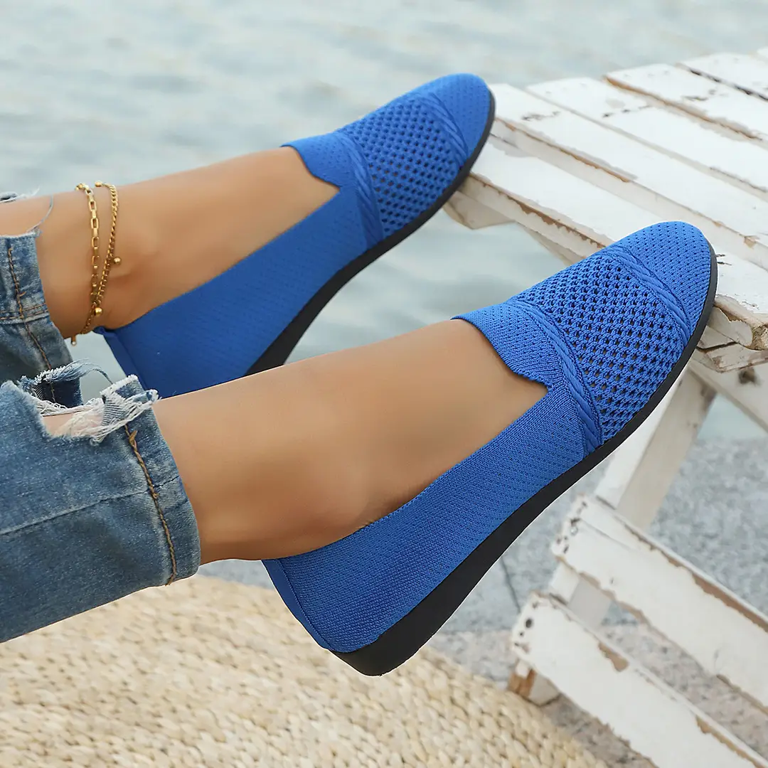 Women's Fashion Large Size Flats 2025 New Knitted Breathable Low-Cut Slip-On Breathable Shallow Mouth Bean Shoes — feature 36