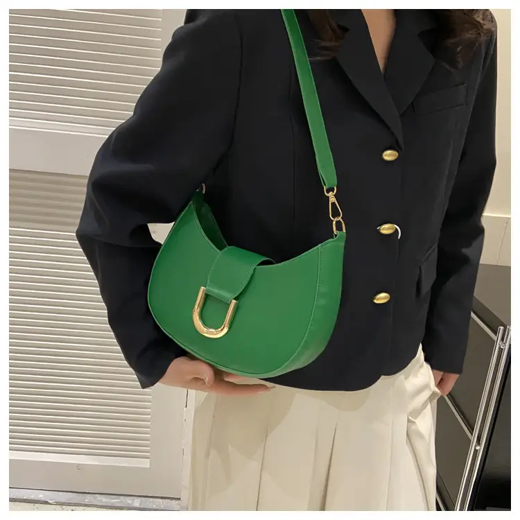 White High-End Women's Chain Shoulder Bag 2025 — feature 21