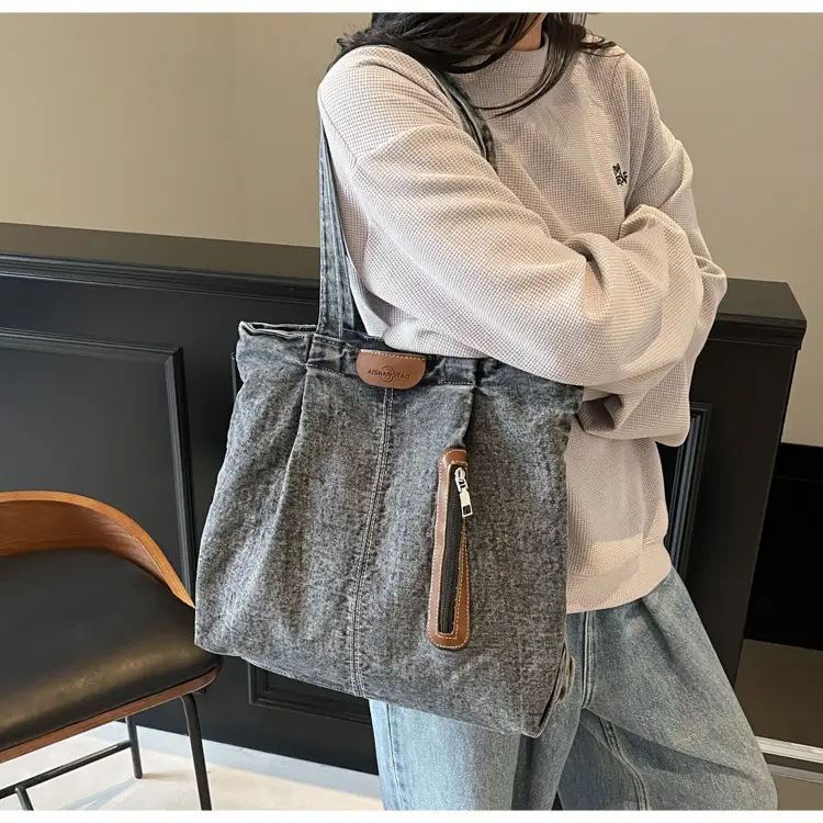 Retro Wash Denim Crossbody Bag Large Capacity — feature 19