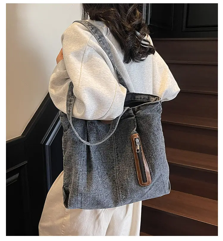 Retro Wash Denim Crossbody Bag Large Capacity — feature 2