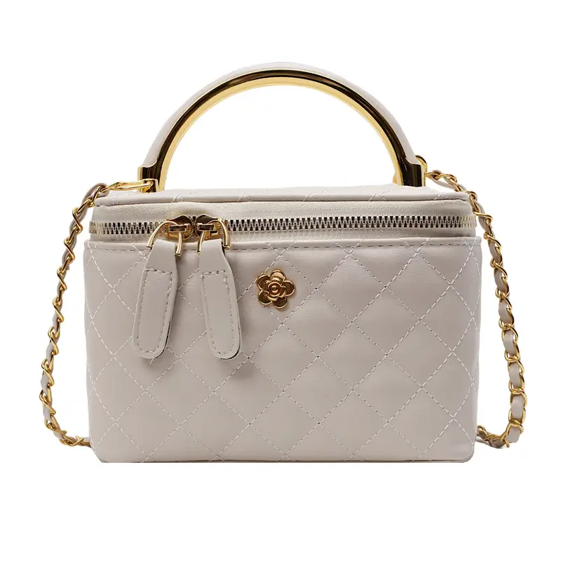 Red Diamond Plaid Chain Shoulder Bag for Women - Image 3