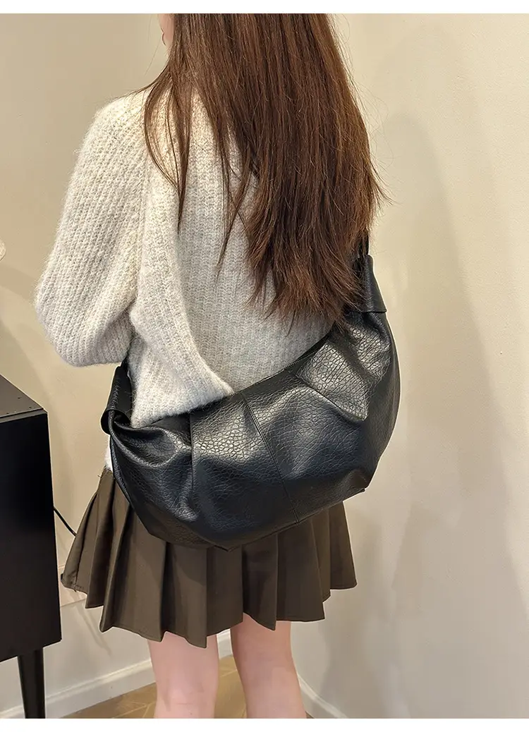 2025 Korean Style Black Pleated Shoulder Bag — feature 13