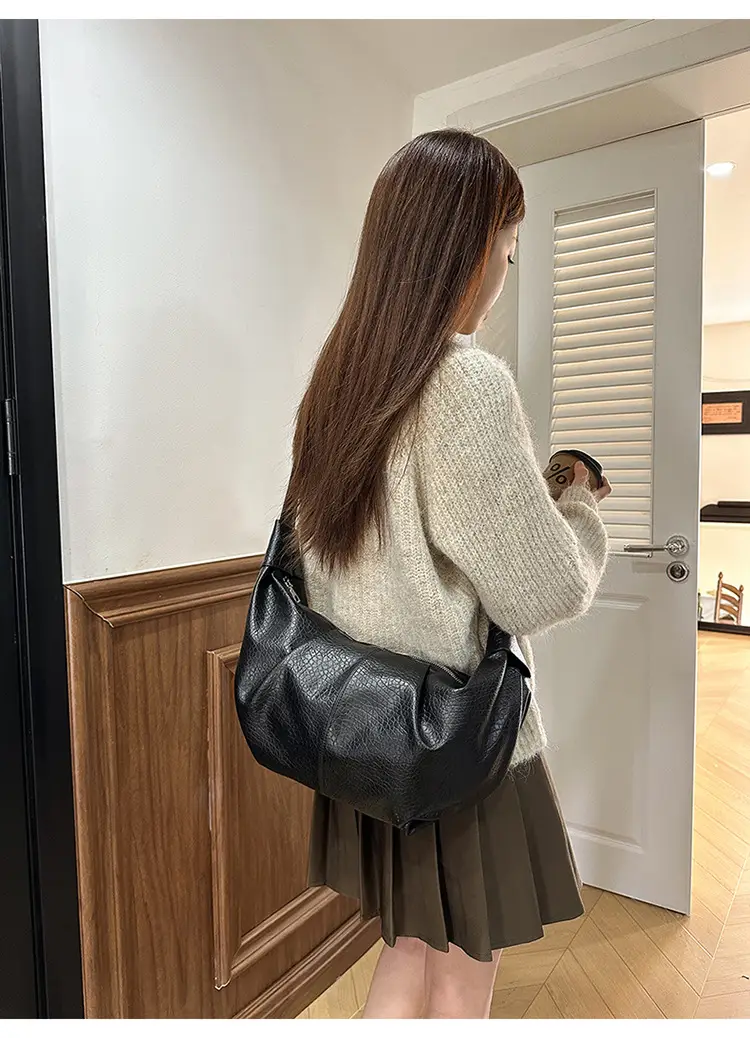 2025 Korean Style Black Pleated Shoulder Bag — feature 16