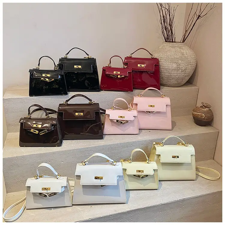 Women's Cream Leather Handbag Set with Lock Buckle 2026 — feature 16