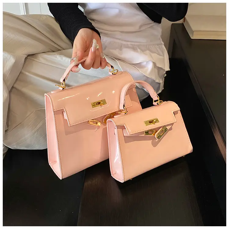 Women's Cream Leather Handbag Set with Lock Buckle 2026 — feature 21