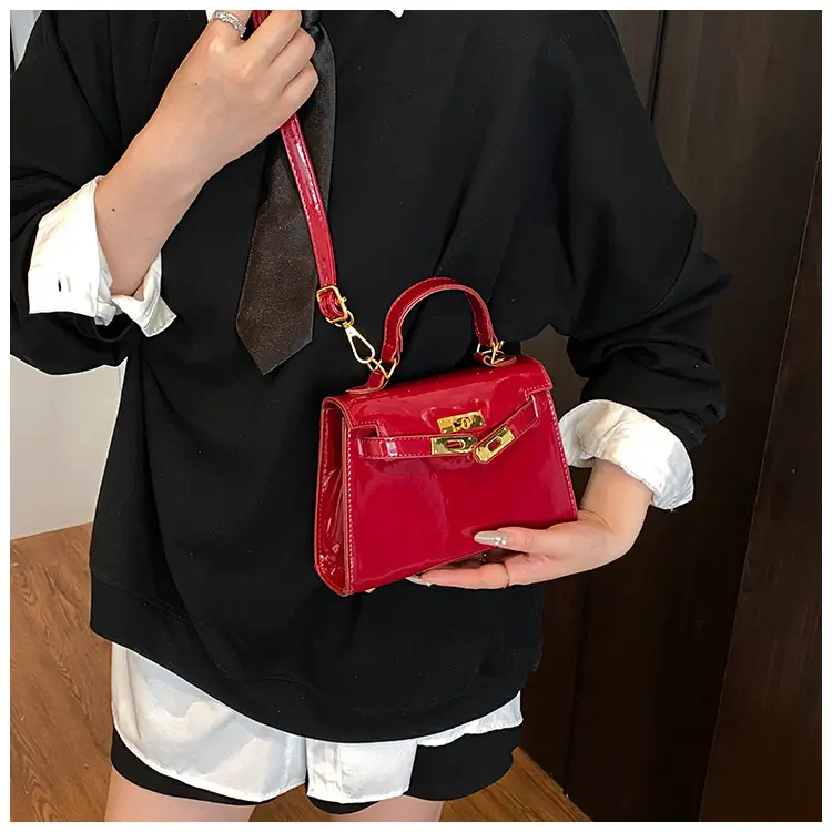 Women's Cream Leather Handbag Set with Lock Buckle 2026 — feature 31