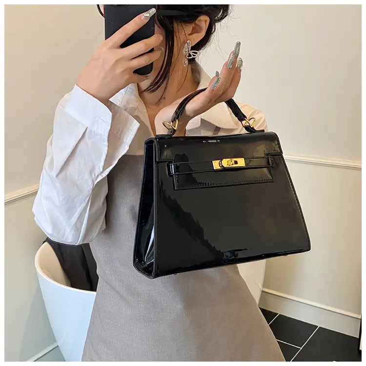 Women's Cream Leather Handbag Set with Lock Buckle 2026 — feature 39