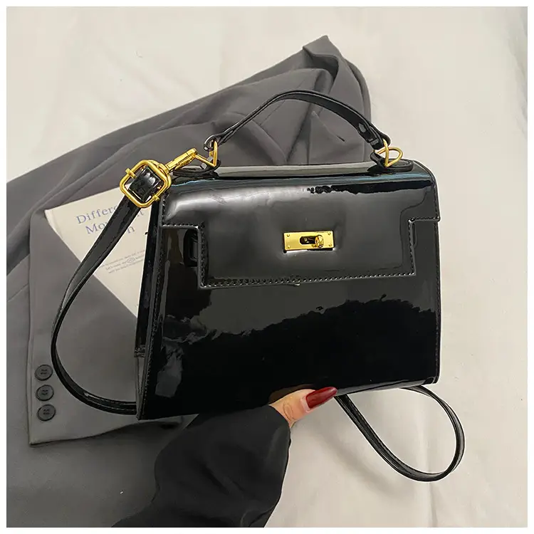 Women's Cream Leather Handbag Set with Lock Buckle 2026 - Image 2