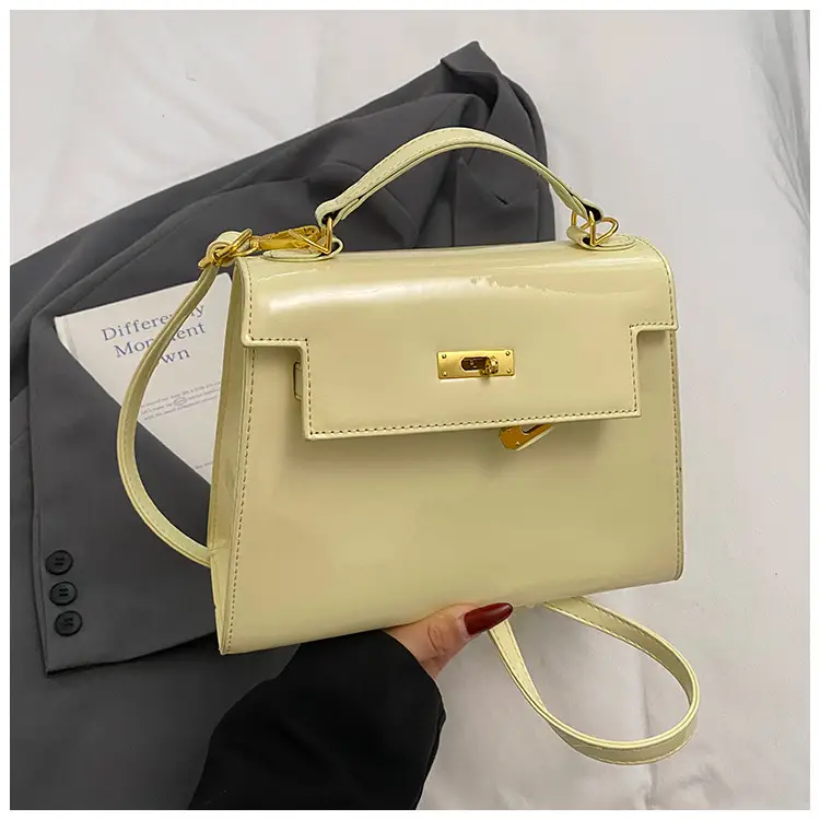 Women's Cream Leather Handbag Set with Lock Buckle 2026 - Image 5