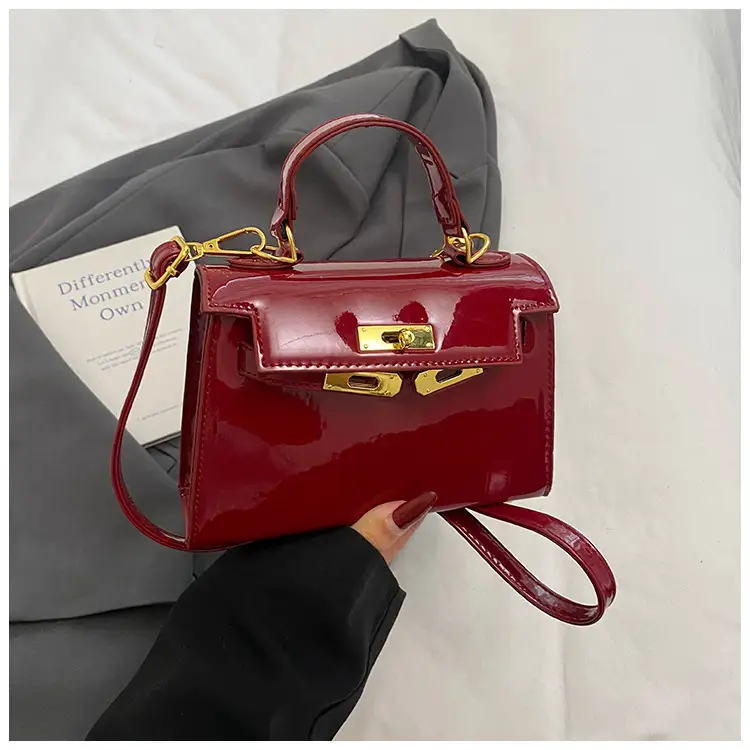 Women's Cream Leather Handbag Set with Lock Buckle 2026 - Image 7