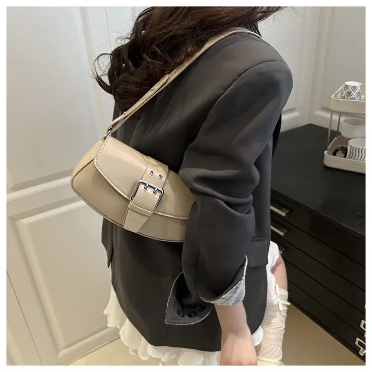 Pink Leather Crossbody Bag for Women 2025 — feature 10