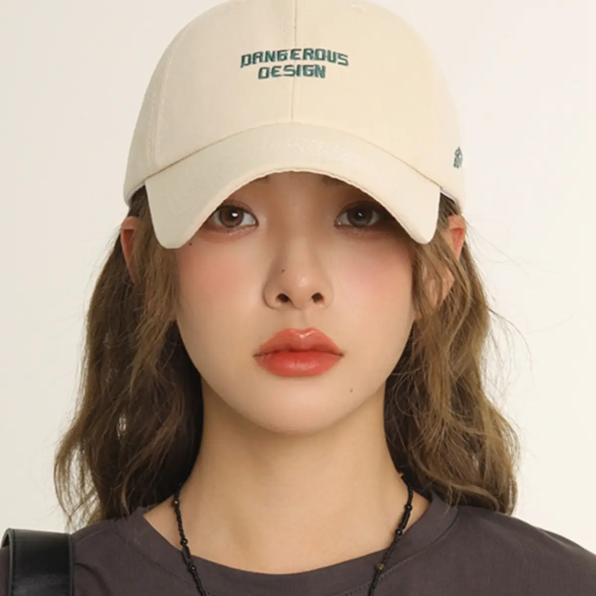 Women Japanese Design Cap Raspberry Red Wide Brim - Image 6