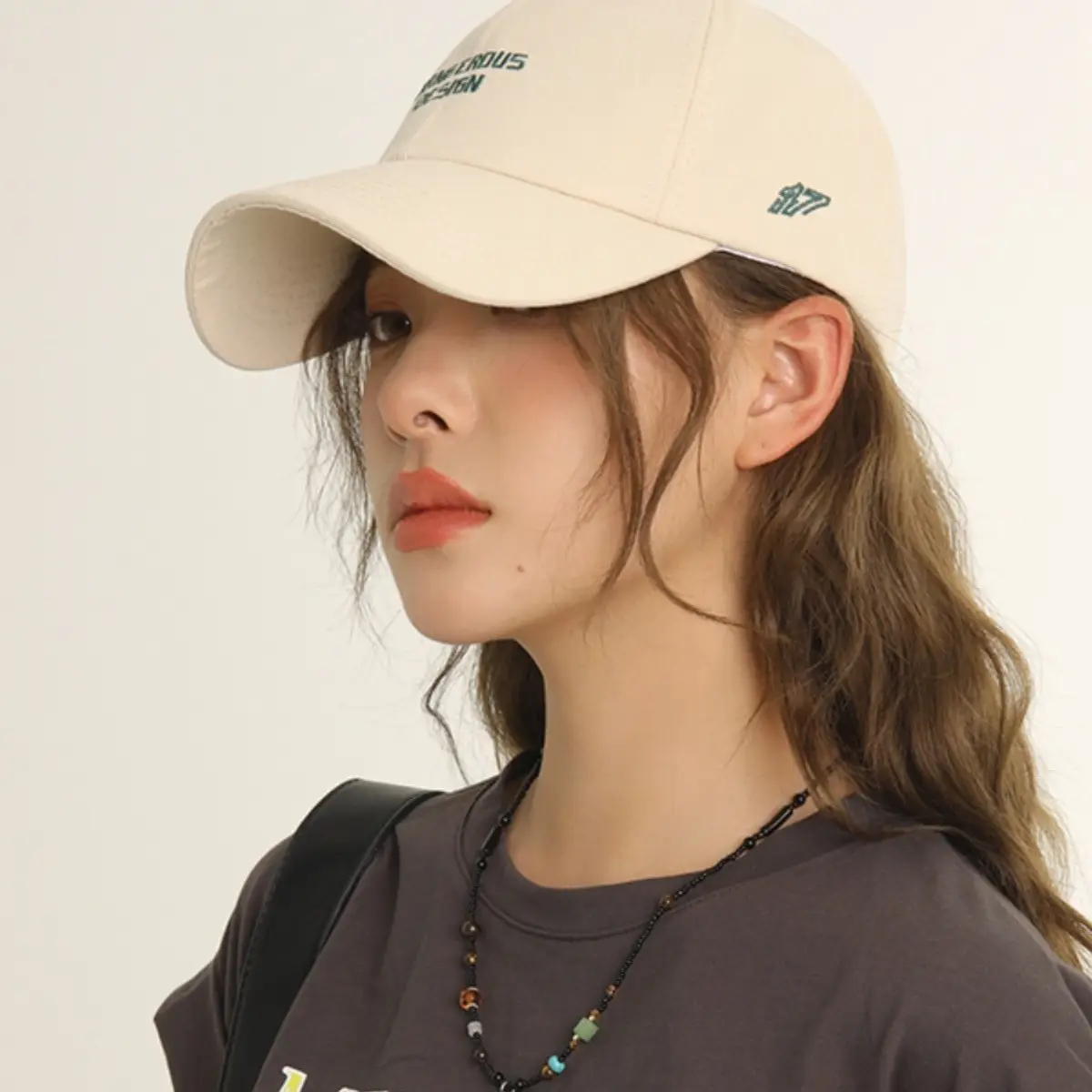 Women Japanese Design Cap Raspberry Red Wide Brim - Image 7