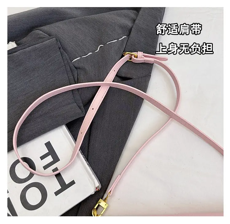 Women's Black Leather Crossbody Bag with Gold Chain — feature 7