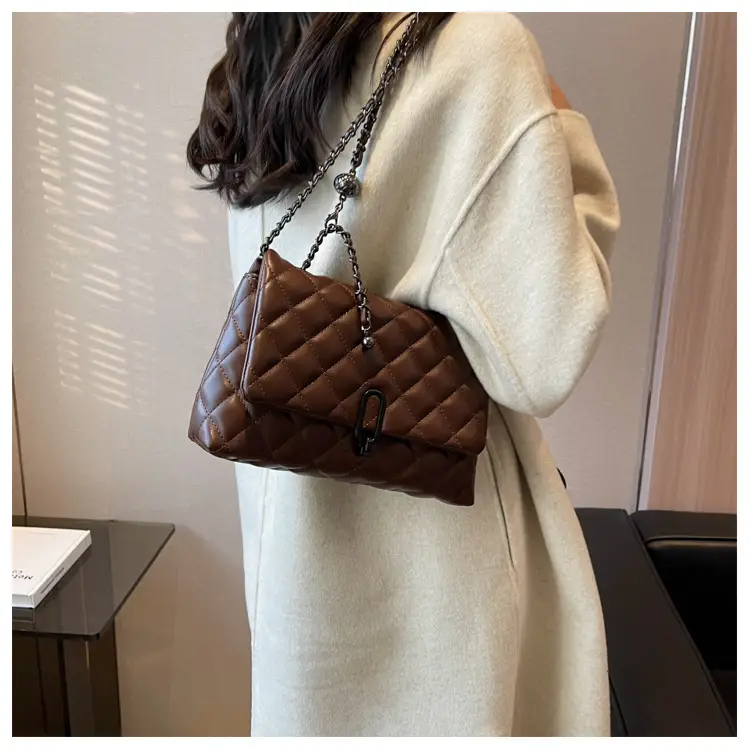 Yo Zi Rhombic Chain Shoulder Bag Brown Women's Autumn Winter 2025 — feature 12