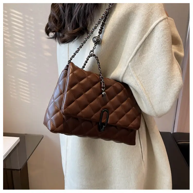 Yo Zi Rhombic Chain Shoulder Bag Brown Women's Autumn Winter 2025 — feature 13