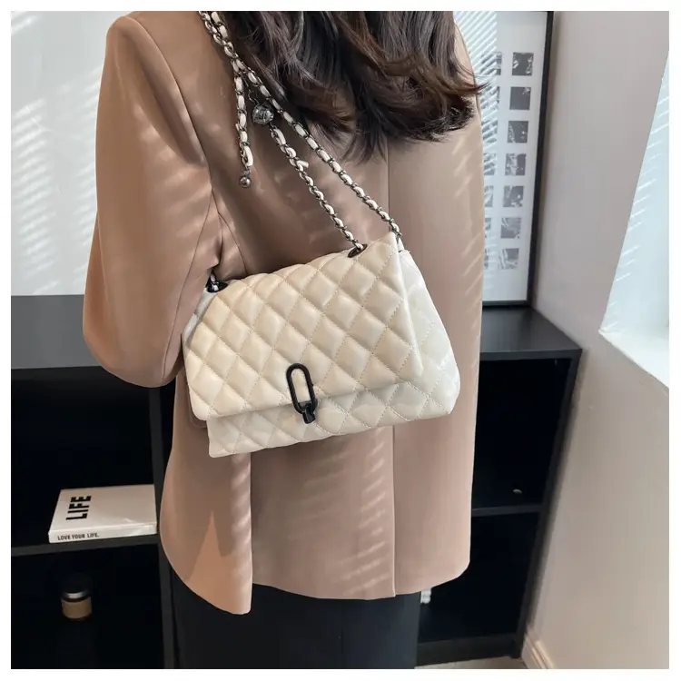 Yo Zi Rhombic Chain Shoulder Bag Brown Women's Autumn Winter 2025 — feature 19