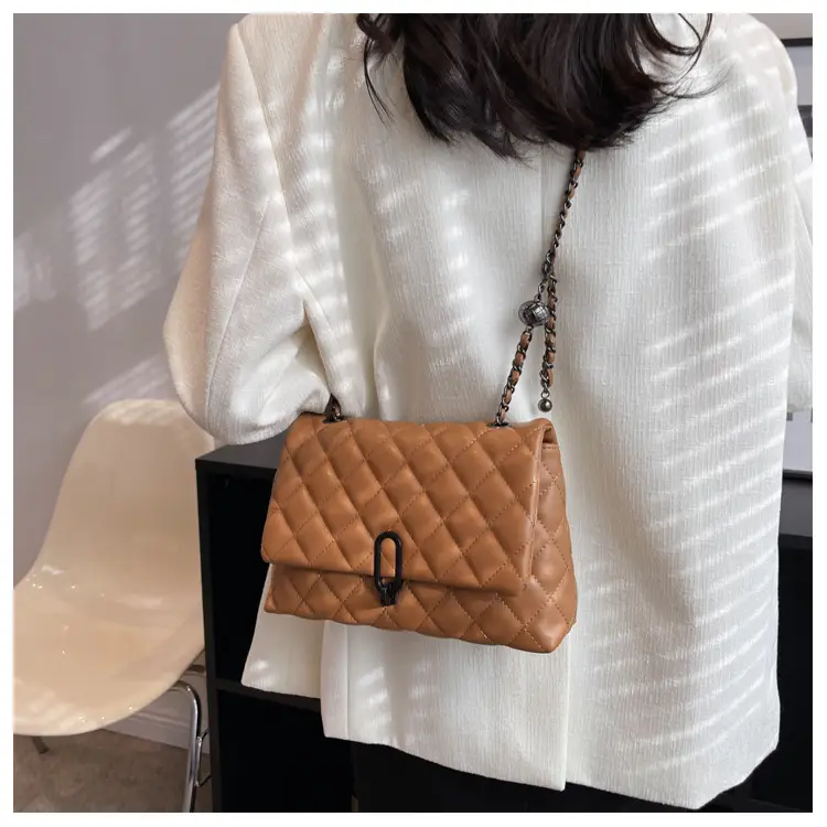 Yo Zi Rhombic Chain Shoulder Bag Brown Women's Autumn Winter 2025 — feature 22