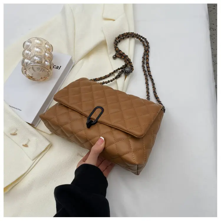 Yo Zi Rhombic Chain Shoulder Bag Brown Women's Autumn Winter 2025 — feature 25