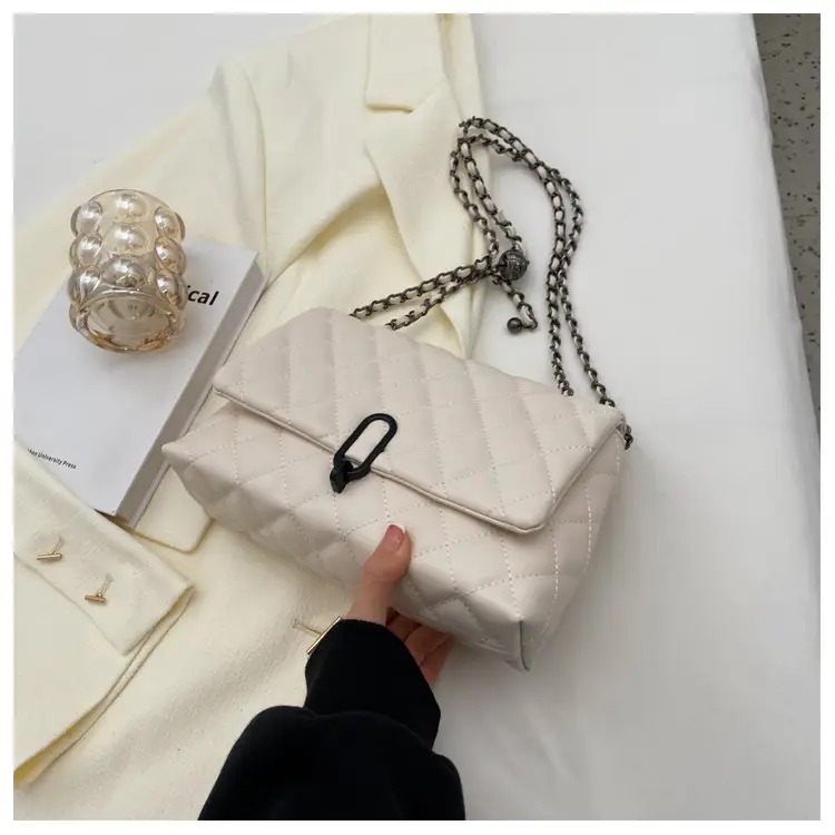 Yo Zi Rhombic Chain Shoulder Bag Brown Women's Autumn Winter 2025 — feature 30