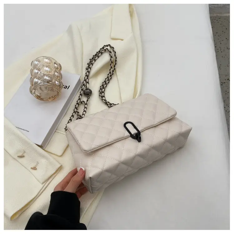 Yo Zi Rhombic Chain Shoulder Bag Brown Women's Autumn Winter 2025 — feature 31