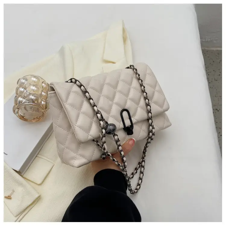 Yo Zi Rhombic Chain Shoulder Bag Brown Women's Autumn Winter 2025 — feature 32