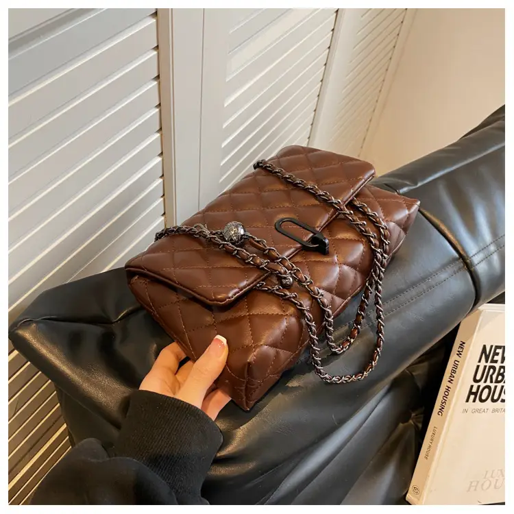 Yo Zi Rhombic Chain Shoulder Bag Brown Women's Autumn Winter 2025 — feature 37