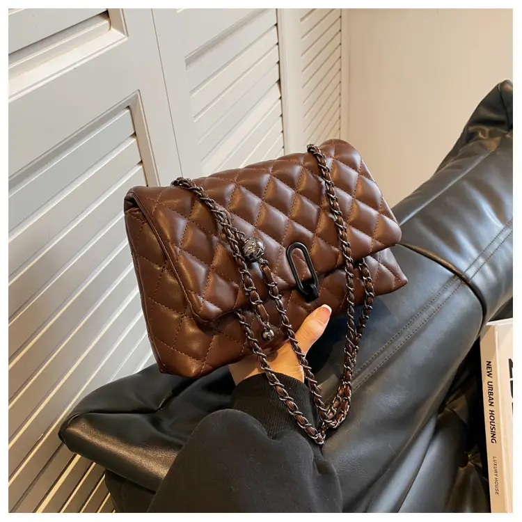 Yo Zi Rhombic Chain Shoulder Bag Brown Women's Autumn Winter 2025 — feature 39
