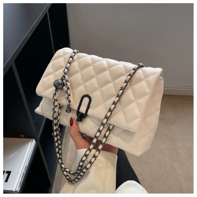 Yo Zi Rhombic Chain Shoulder Bag Brown Women's Autumn Winter 2025 — feature 40
