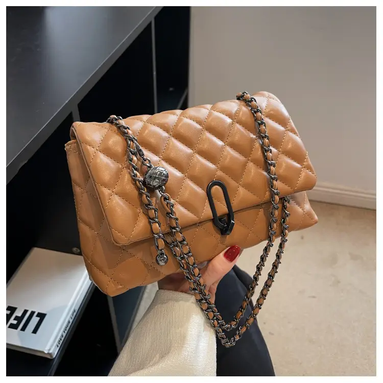 Yo Zi Rhombic Chain Shoulder Bag Brown Women's Autumn Winter 2025 — feature 44